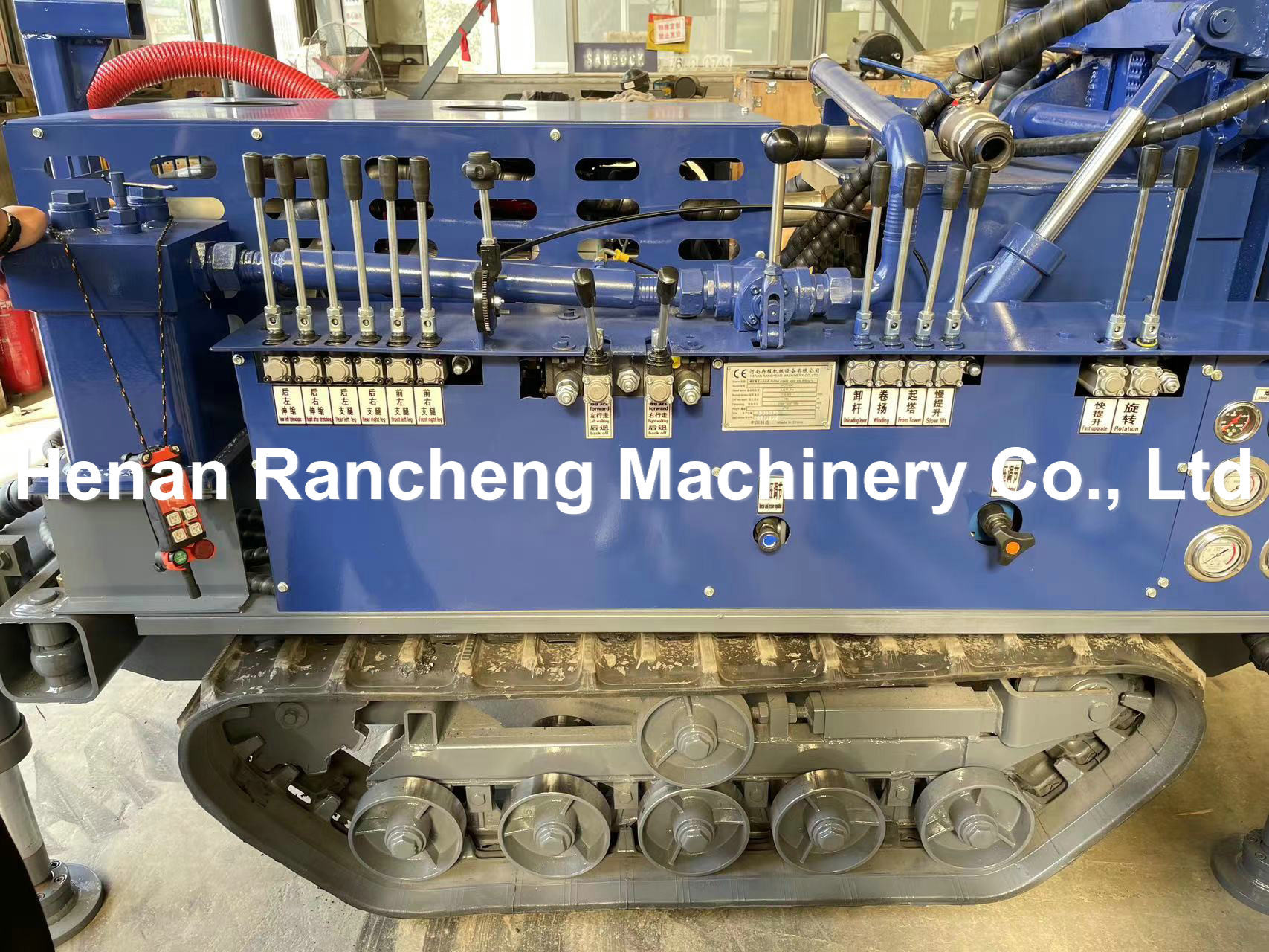 180m Depth Water Well Drilling Machine 77.3KW Engine Crawler Water Well Drilling Rig