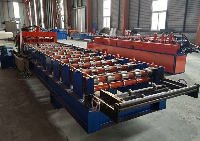 Zinc Galvanized Color Coated Sheet Making Machine A/C Motor Drive Type 15 Forming Stations