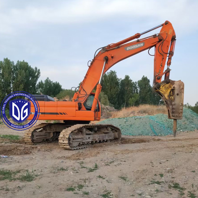 Enduring Used Doosan DX500 50Ton Crawler Excavator Original and Good Condition