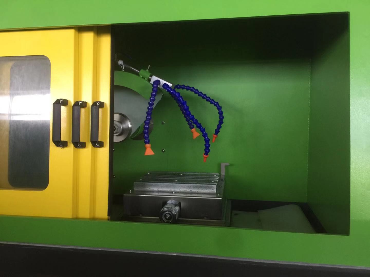 CNC Pipe Cutting Machine Resin Wheel Equipped Waterjet Cutter For Jade Marble Tiles