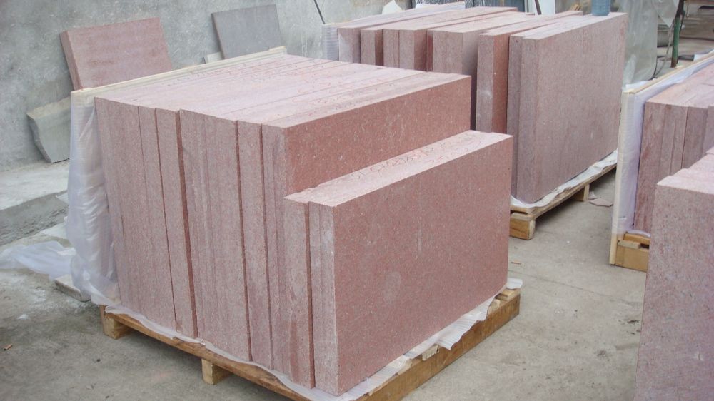 Red Color Rough Granite Kitchen Countertop Floor Tiles 50x50 Slab 2.73 g/cm3