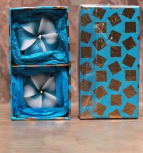 China Paraffin Wax Wedding Carved Scented Jar Candle Romantic Luxury Package Color wholesale