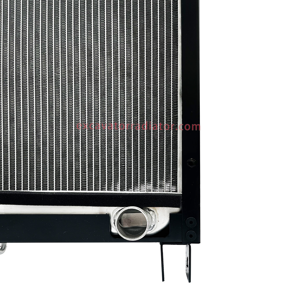 1301-00368 Yutong Bus Radiator Aluminum Material Silver Color