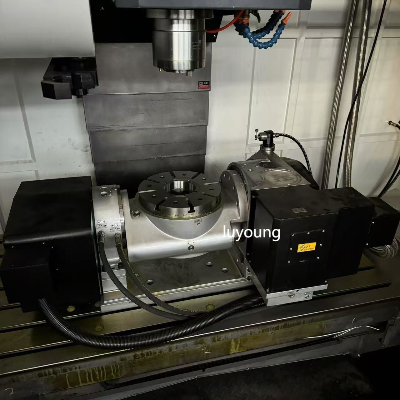 vmc850 GSK/SIMENS/FANUC controller 3/4/5 axis metal cnc vertical machine center