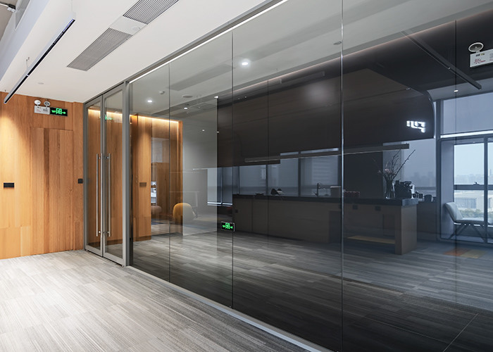 Modern customizable durable Office Glass Partition Walls 25mm style single frameless nice package with quality door