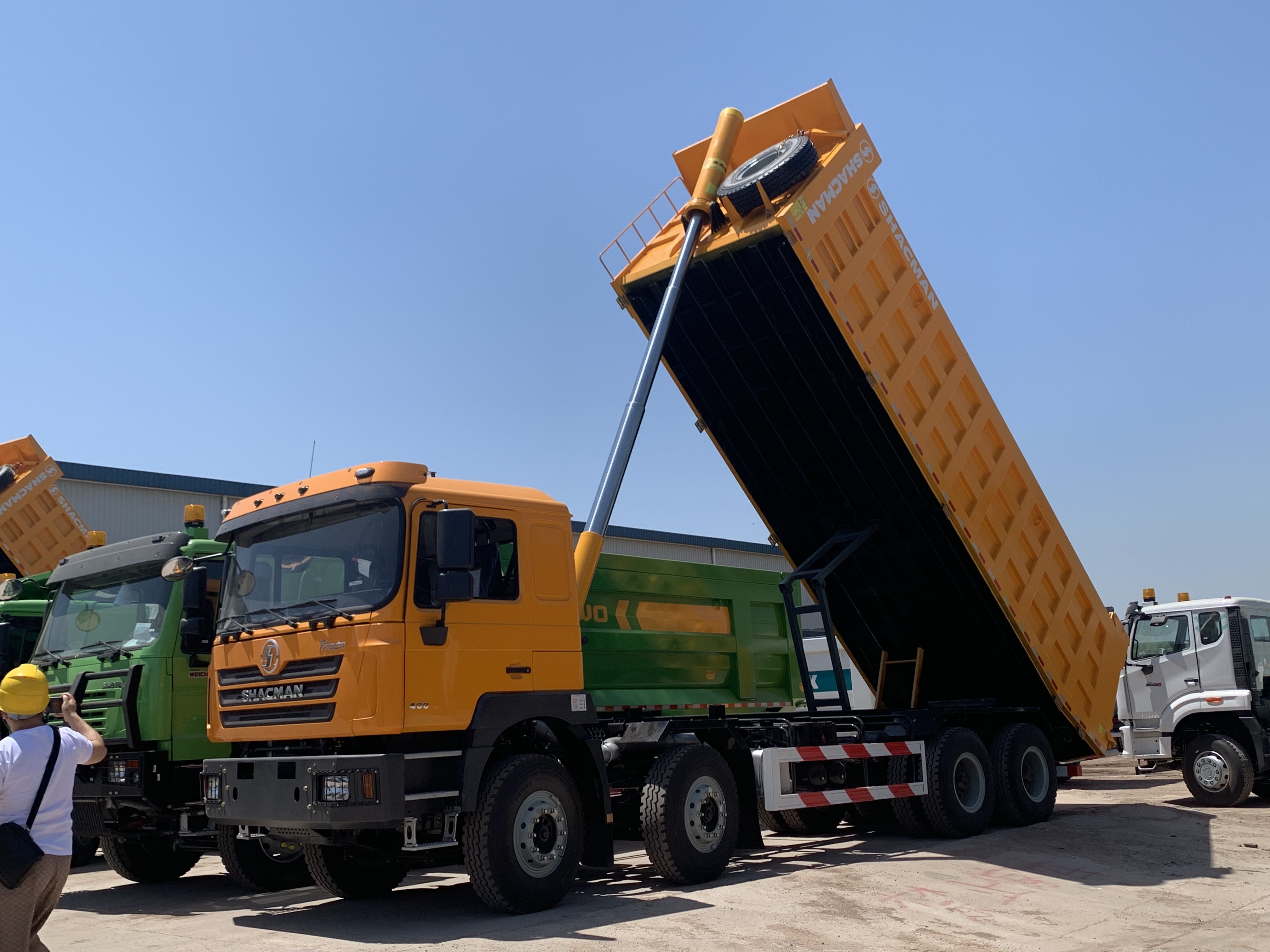 450HP Used Howo Dump Truck 2500Nm Sinotruk Howo 6x4 Tipper Truck