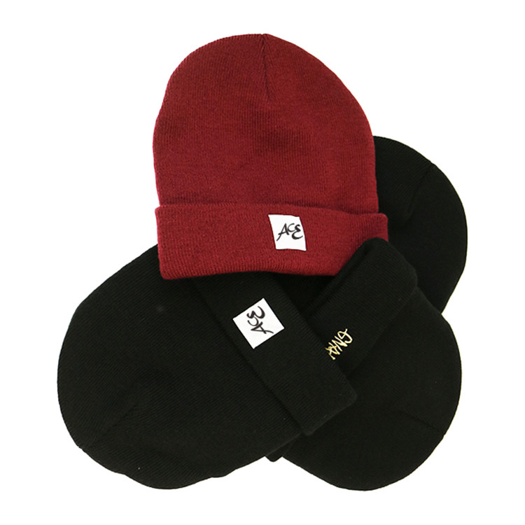 Popular unisex warm all colors customize woven label winter knitted boonies hats