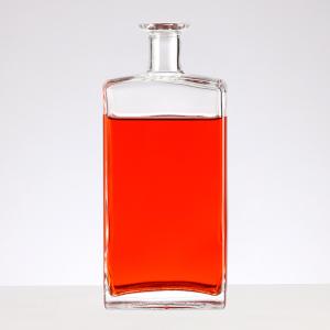China Luxury Clear Glass Bottle for Whisky 500ml 700ml High End Acceptable Customer's Logo wholesale