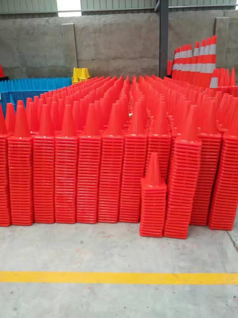High Quality Cheap Plastic Traffic Cones,470Mm Pvc Traffic Cone