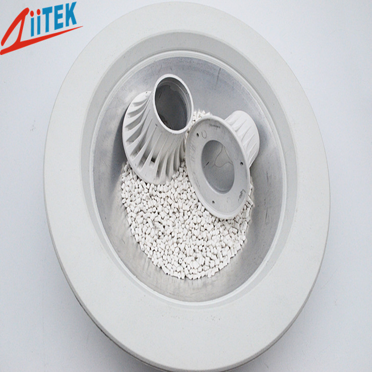 White Heat Conductive Plastic 1.8W Lighter Than Normal Aluminum Housing For LED Light Housing