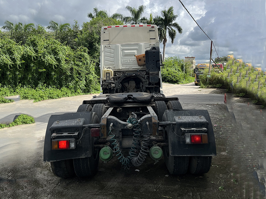 Manual Second Hand Delivery Van 6×4 Drive Mid Capacity Used Delivery Trucks