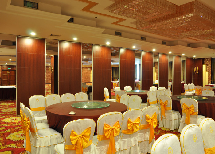 Stackable Acoustic Partitions , Folding Internal Doors , Restaurant Movable Partitions