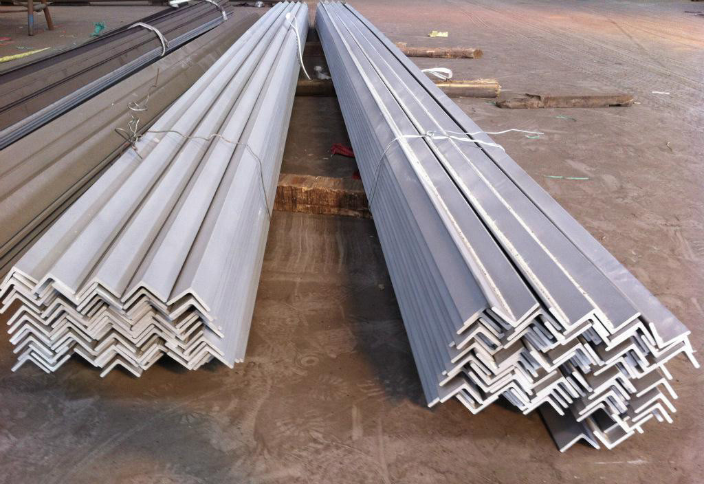 3-12mm Thick AISI 304L Stainless Steel Angle Bar Equal Shaped 6m Long