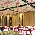 85mm Thickness Soundproofing Melamine Wooden Folding Partition Walls For