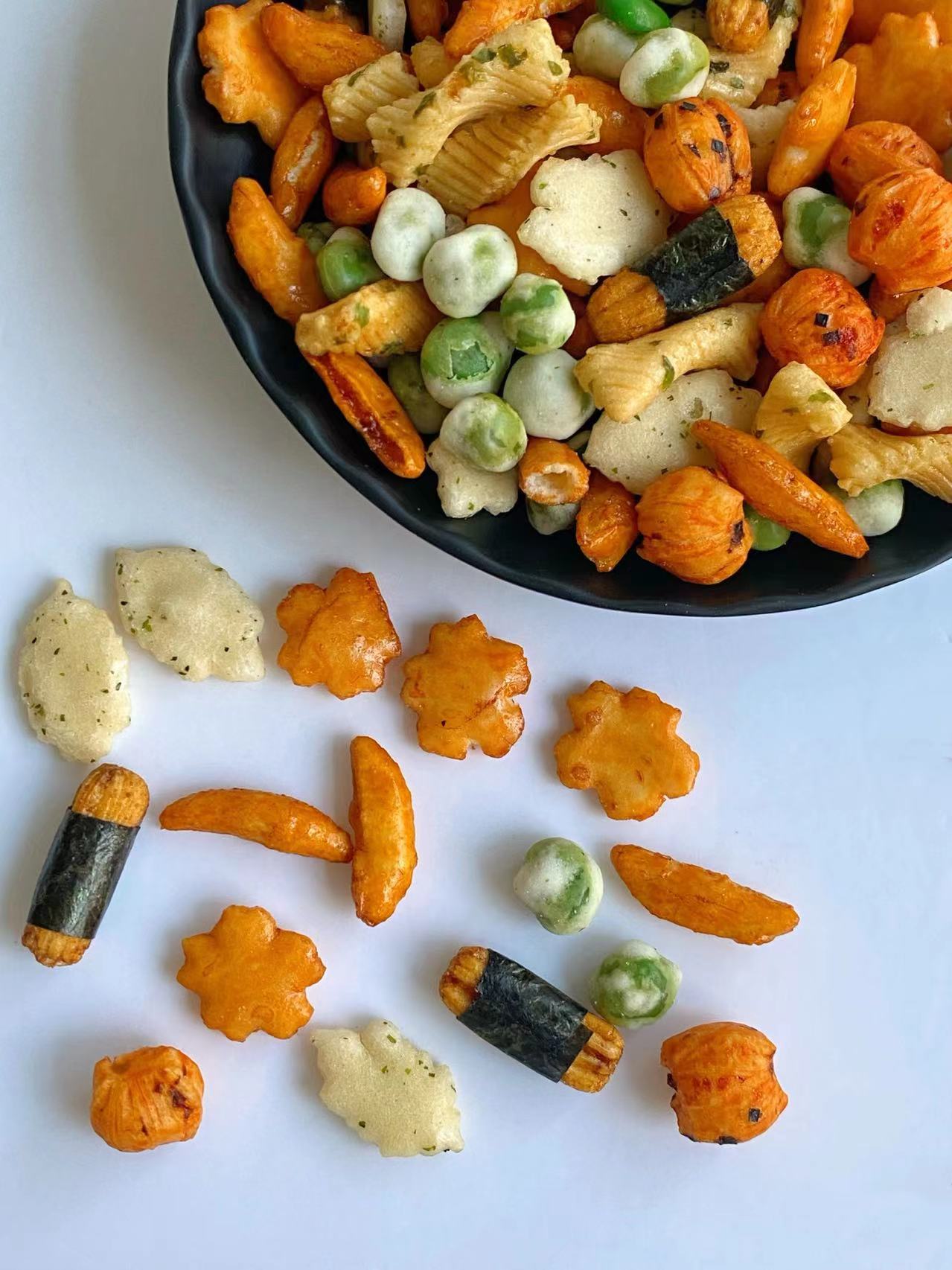 OEM Snacks Mixed Rice Crackers Seaweed Roll Salted Peas Snack