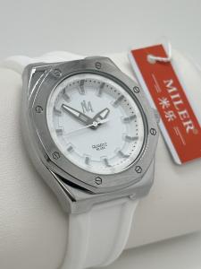 China 30 Meters Waterproof Silicone Strap Watch with Luminous Hands wholesale