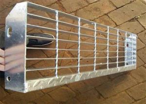 China Nosing Steel Stair Treads Grating / Steel Grating Platform Slip Resistance wholesale