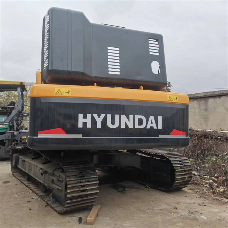 Hyundai Excavator 330 Crawler Chain Moving Type Machine Weight 32000 KG Korea Original
