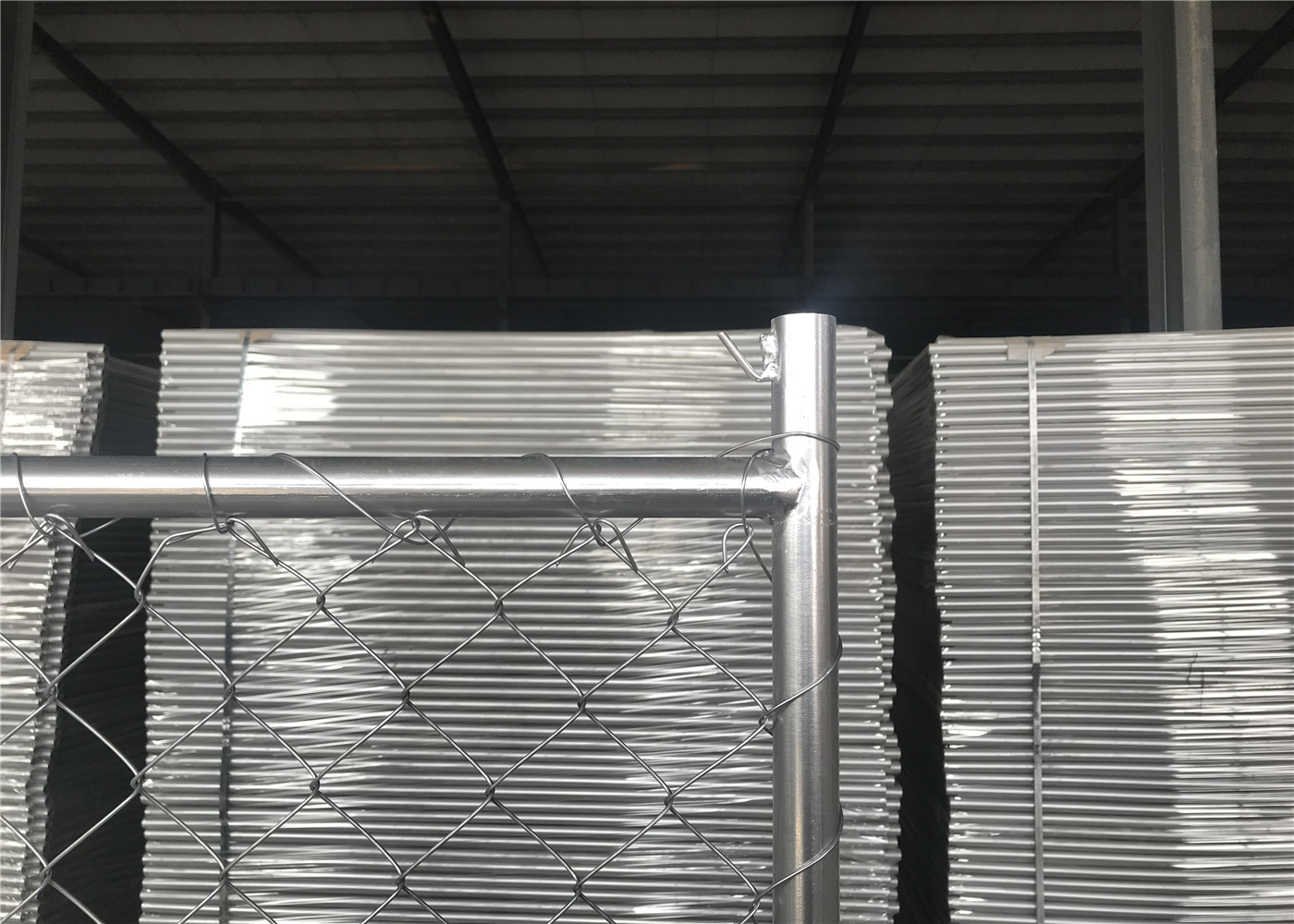 8FT X 14FT Mesh 60mm X 60mm Corss Brace Temporary Construction Security Fence Panels 2.7 mm chain wire temp fence panels