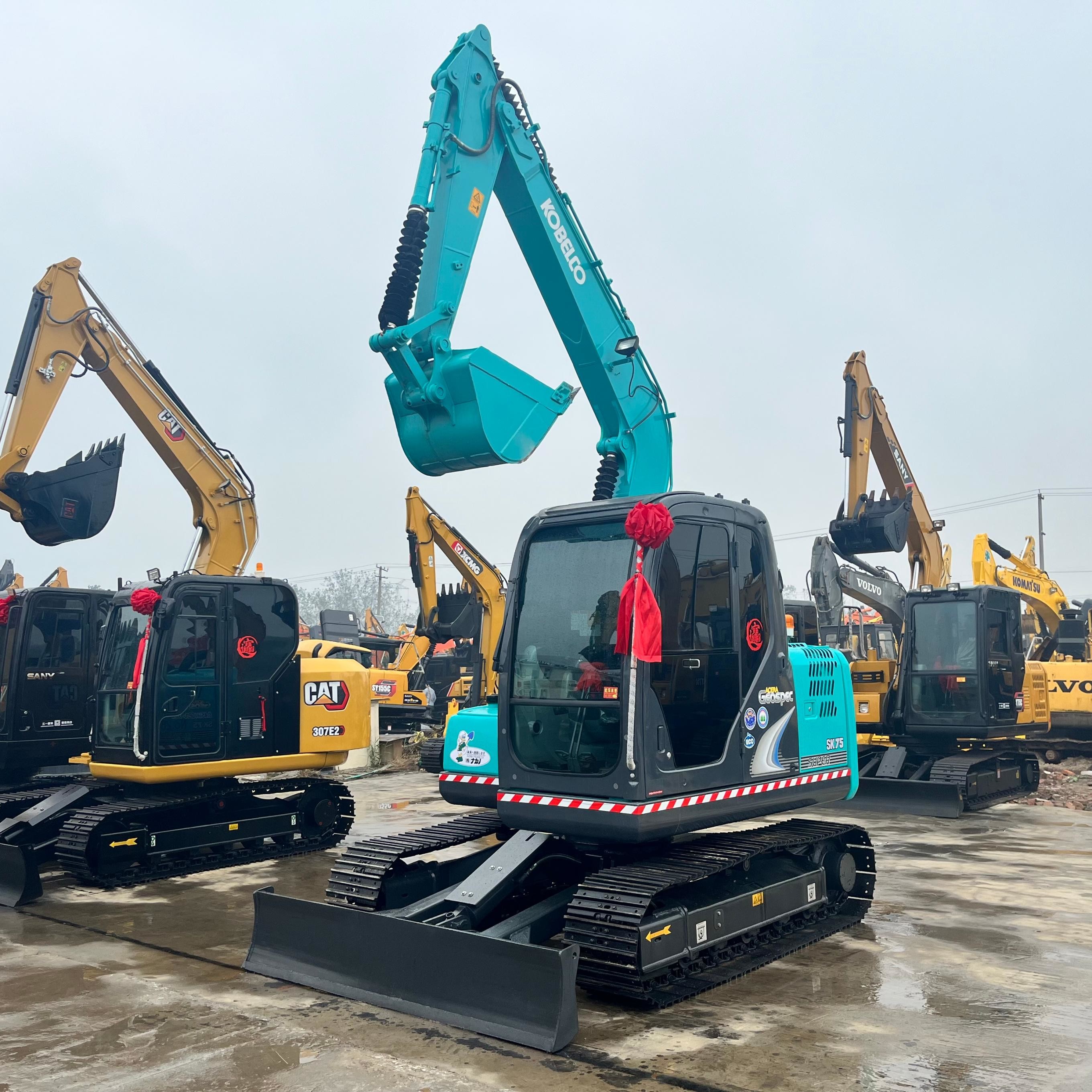 Used Kobelco SK75 Excavator 7.5 Ton Machine With 0.4m3 Bucklet Capaclity