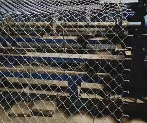 China Diamond Hot Dipped Galvanized Chain Link Fence 5 Ft wholesale
