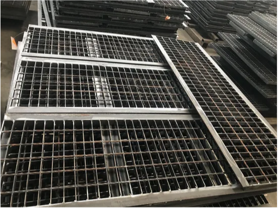 Hot Dipped Galvanized Expanded Metal Stair Tread