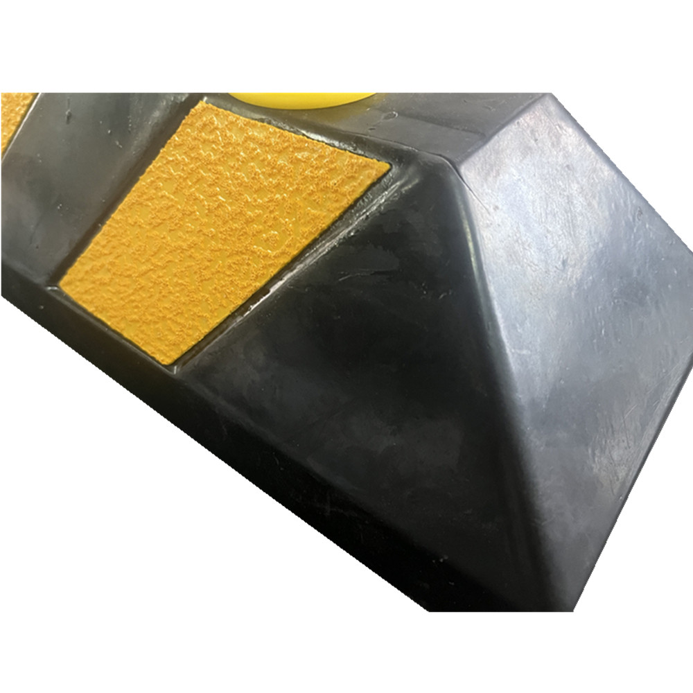 Customize Parking Safety Products Rubber Wheel Stopper