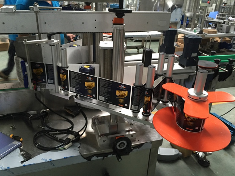 Plastic Packaging Material Double Side Labeling Machine for Square Bottles at Direct