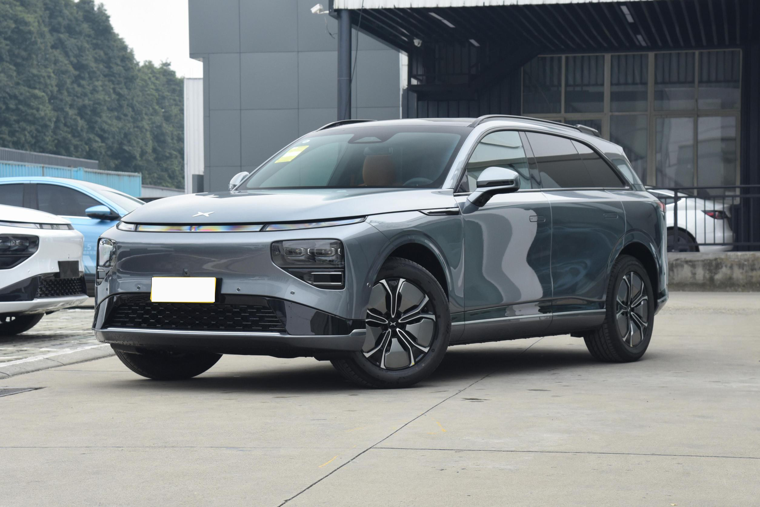 702KM Everbright EV Luxury Cars SUV Xpeng G9 New Energy Vehicles