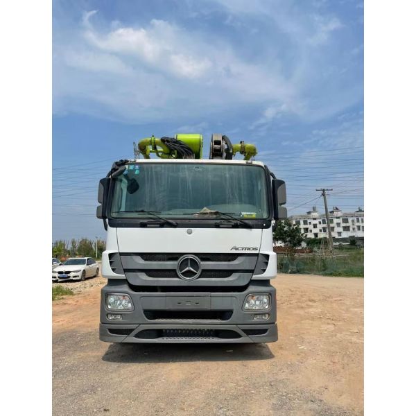 ZLJ53300THBBE 2018 Zoomlion 49m Used Concrete Pump Truck After-sales Service Avaliable
