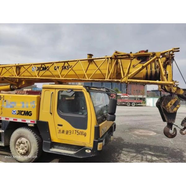 Truck-Mounted Telescopic Crane 25ton Truck Crane Lifting Equipment