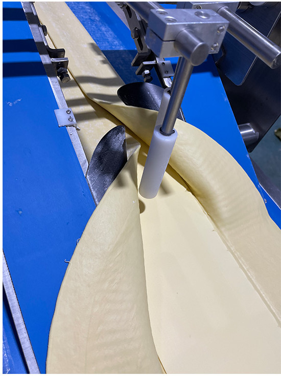 Commercial Puff Pastry Production Line Dough Sheets Pastry Laminating Machine
