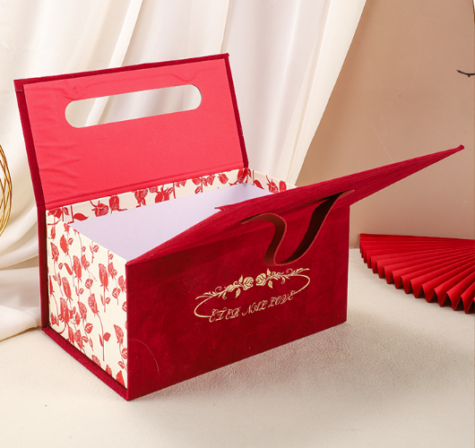 Velvet Textured Foldable Gift Boxes Stamping Customizable Gold Foil Packaging