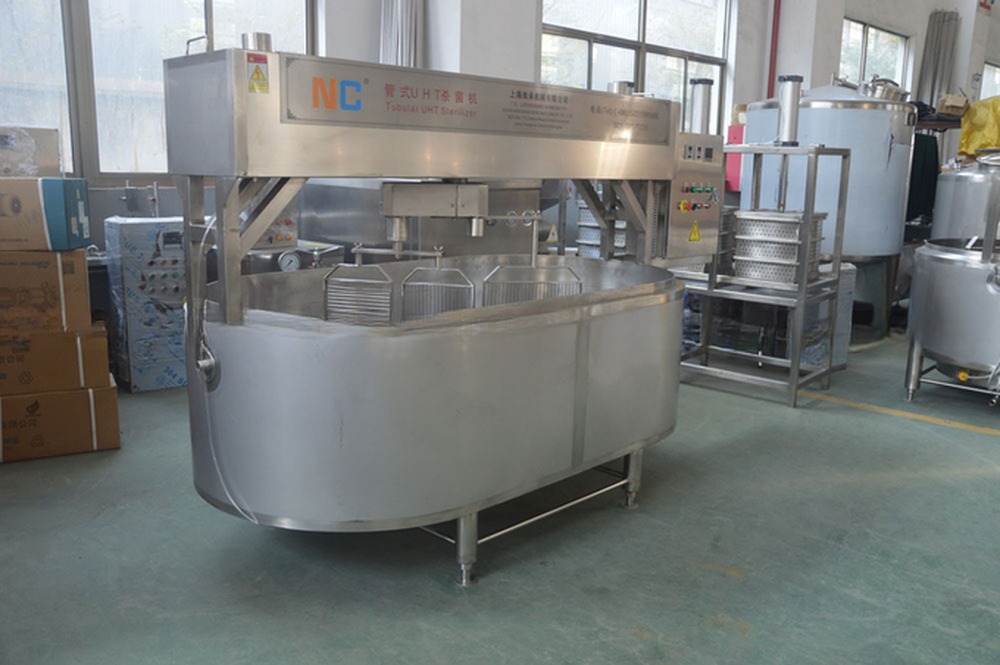 17.5KW Homogeneous Emulsifying Vat Jacketed Cheese Vat for Large-scale Production
