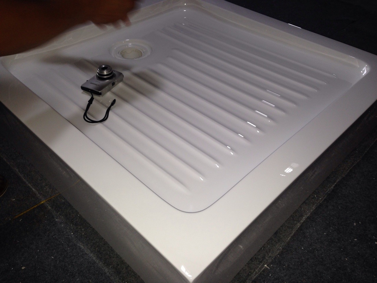 shower tray forming machine