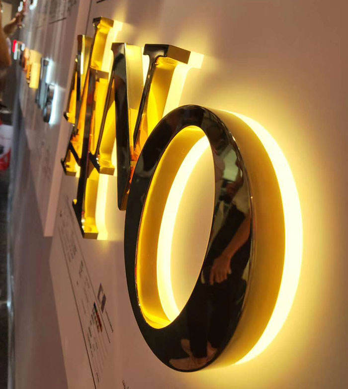 New LED Light Box with Stainless Steel Luminescent Characters and Creative Outdoor LED Billboard
