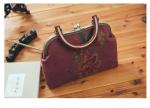 Embroidery Daisy Purses & handbag,Cosmetic bag,Clutch bag,Metal frame purse