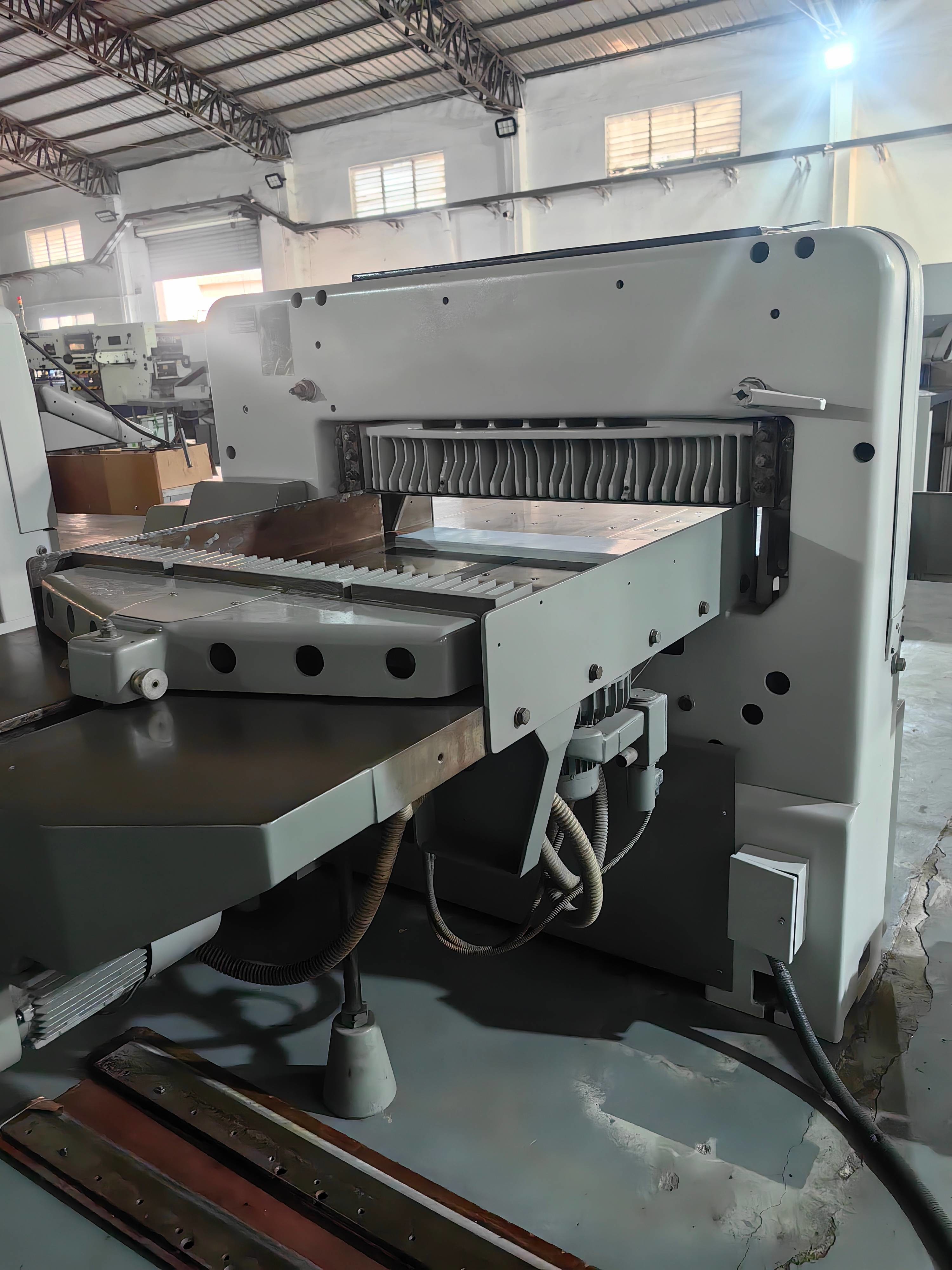 Fully Automatic Programming Guillotine Machine Factory