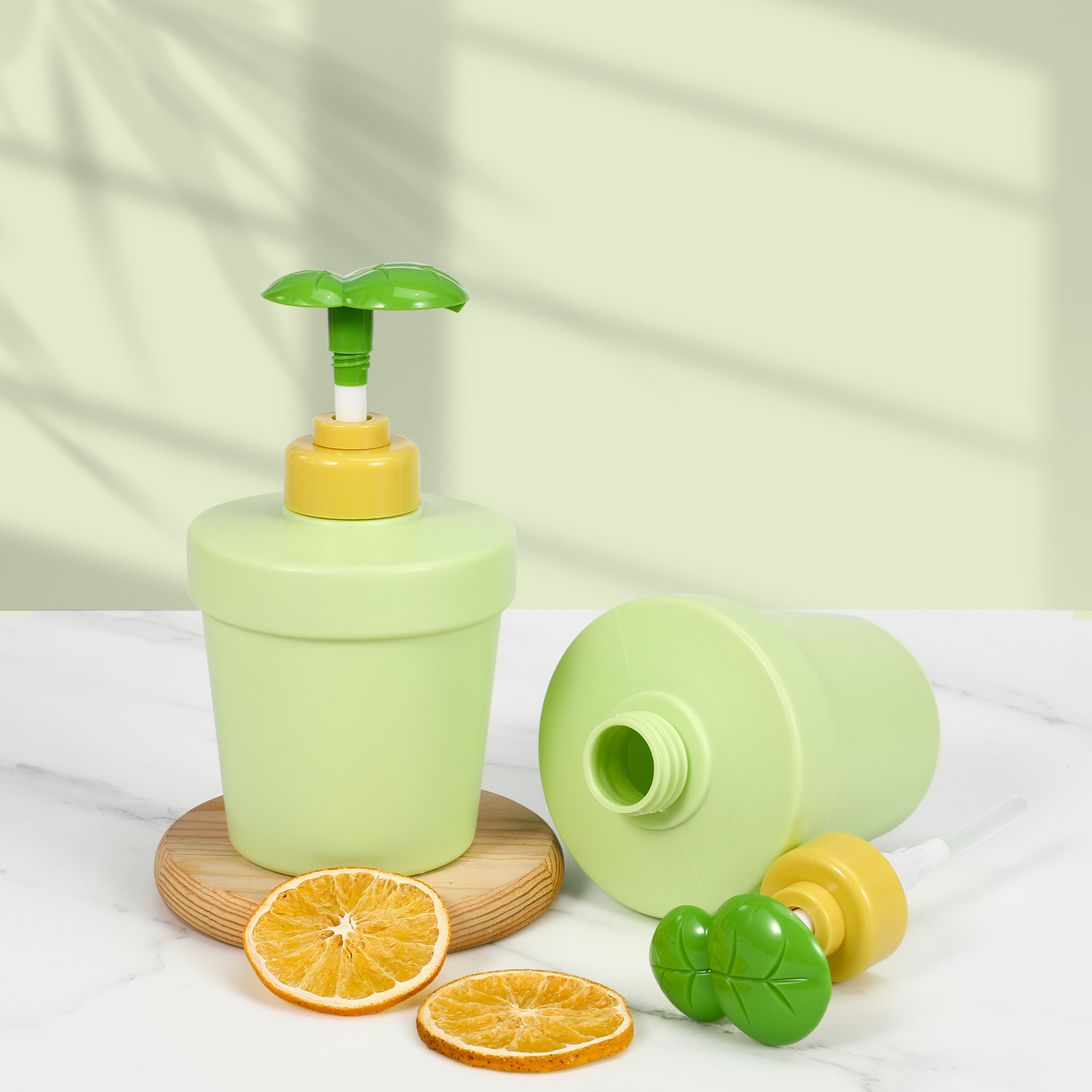 Umetass Green Children's Plastic Shampoo Bottle With Pump Travel Shampoo And Conditioner Bottle