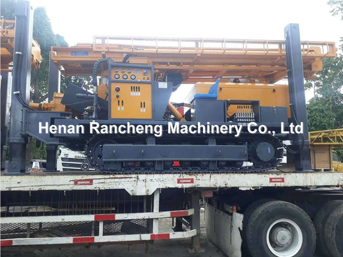 Crawler Mounted Water Well Drilling Rig Equipment 680m Bore Depth 153KW Engine