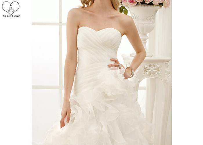 Organza Purfle A Line Bridal Gowns Off White Pleated Back Bandage Puffy Tail
