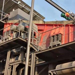 China Iso Certificate 233 Tph Vibrating Screening Machine Gold Mine Sieve wholesale