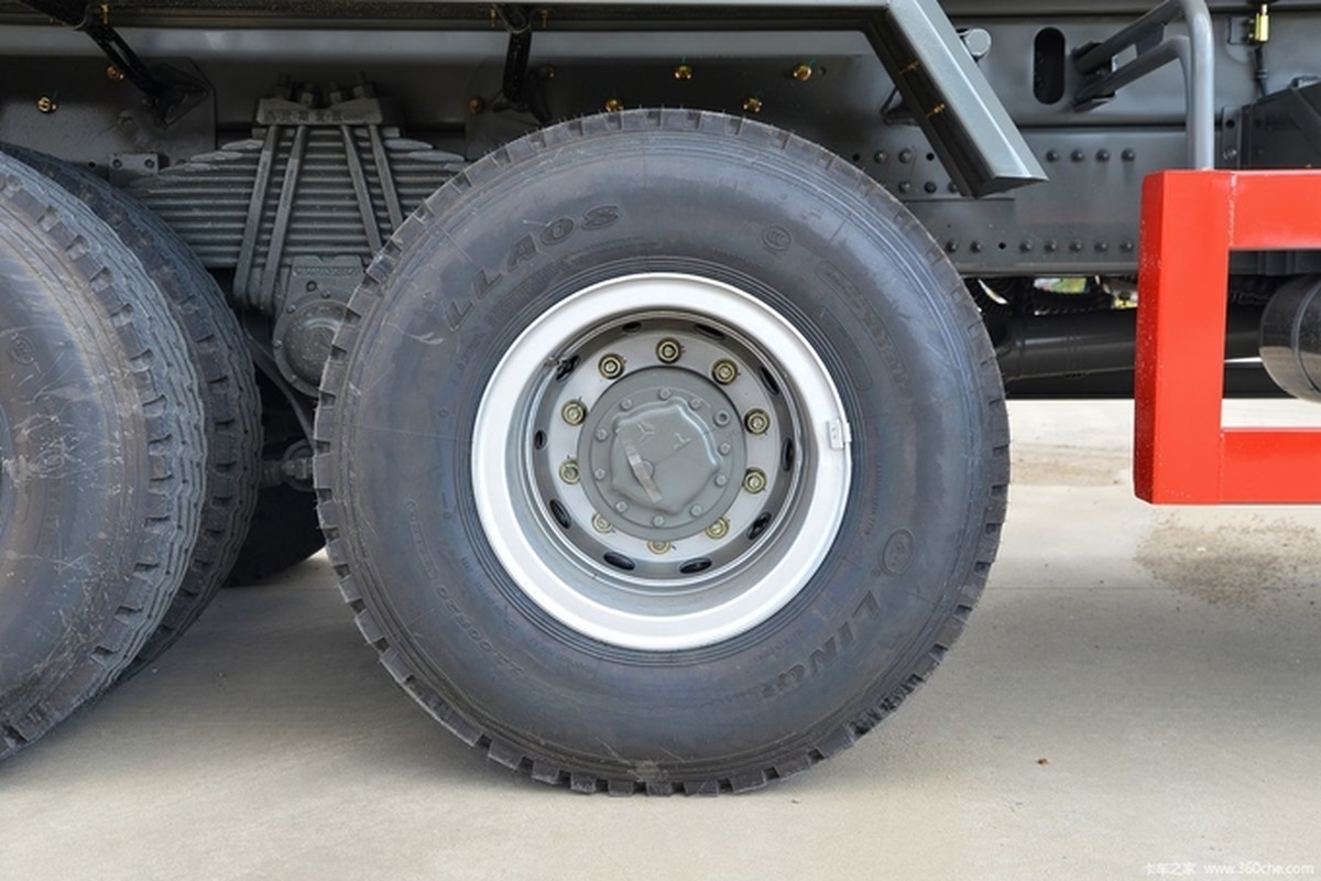Manual Transmission Type Sinotruck Howo TX 400hp 6x4 Mining Dump Trucks for 2023 2024