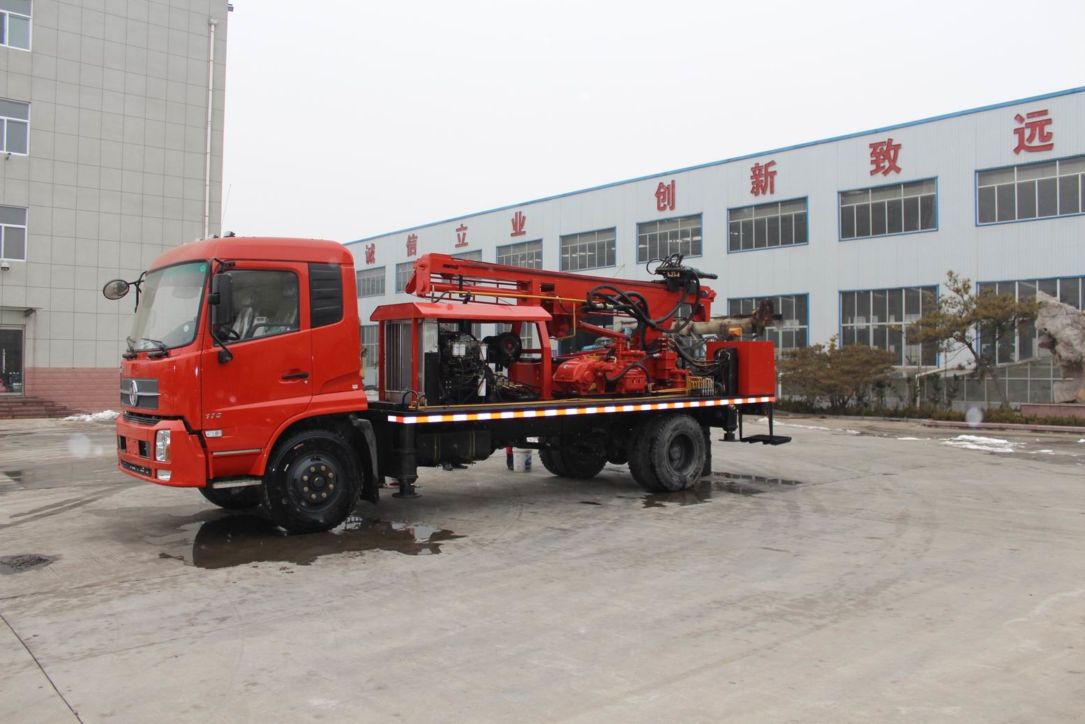 300m Depth Pile Drilling Machine / Deep Water Well Mud Pump Rock Drilling Rig