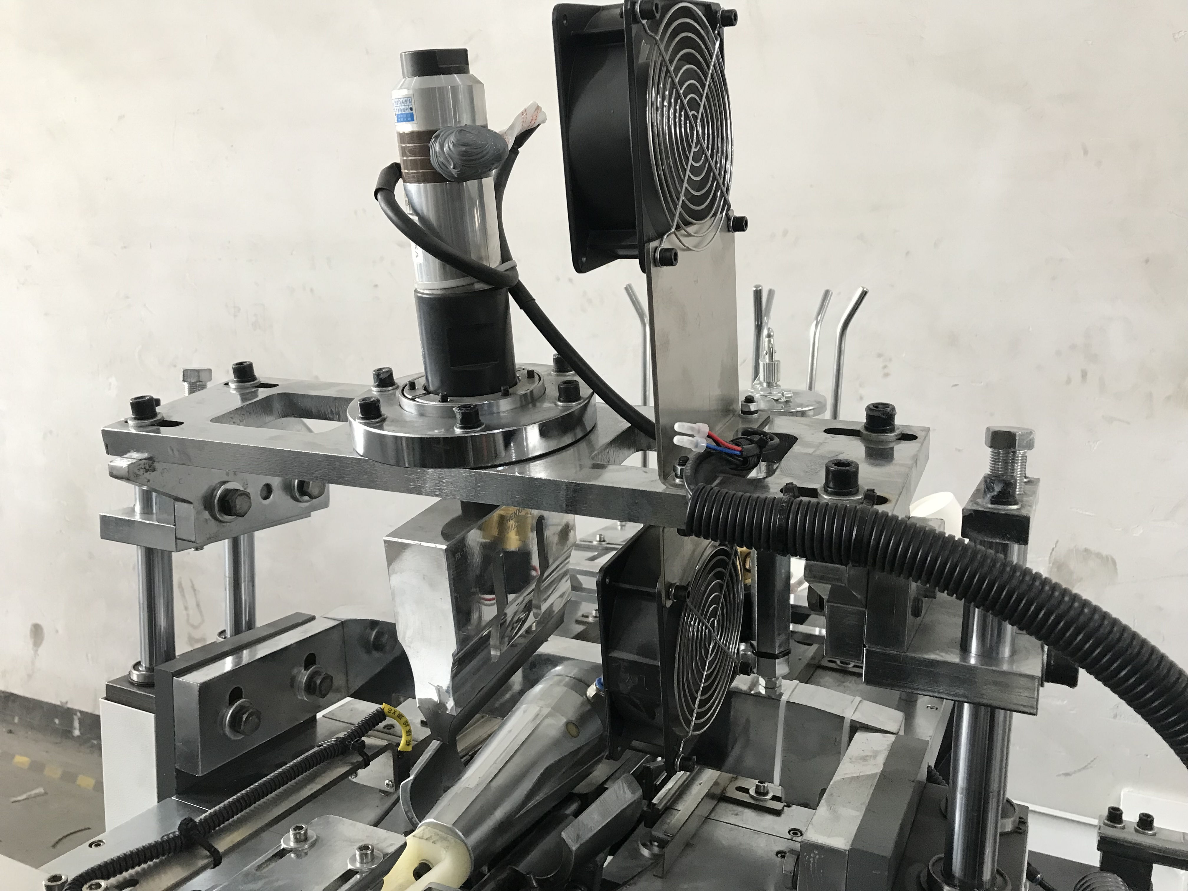 Paper Cup and Plate Making Machine for Paper Processing 65-85pcs/Min