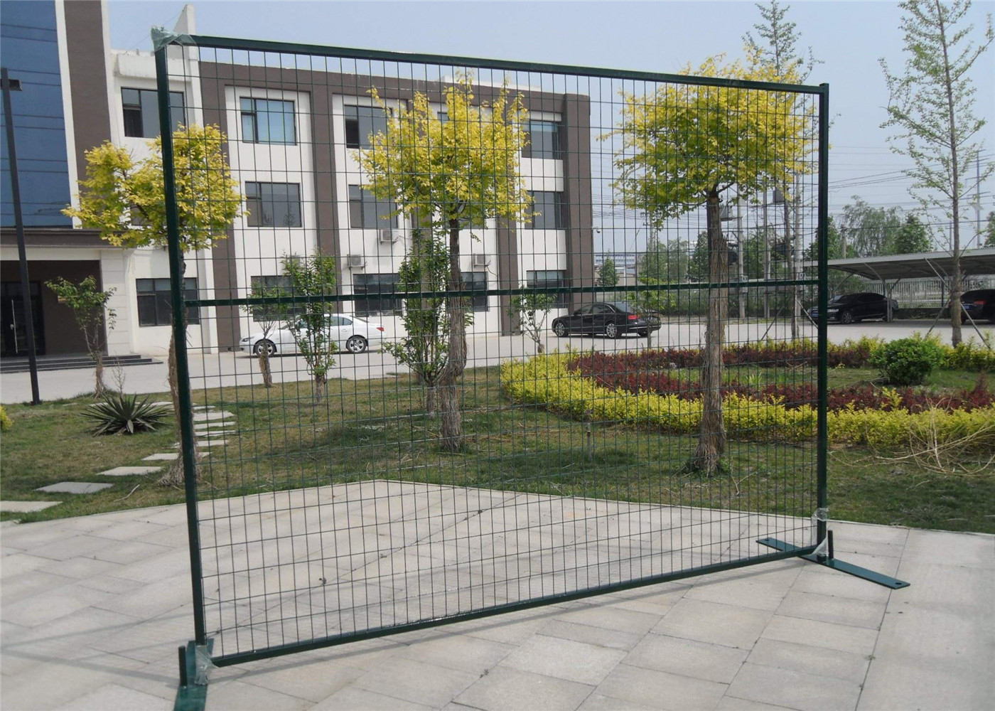 Canada temporary Construction Fence H 6'/1830mm and W 9.6' /2950mm tubing 1"/25mm thick 1.5mm powder coated grey