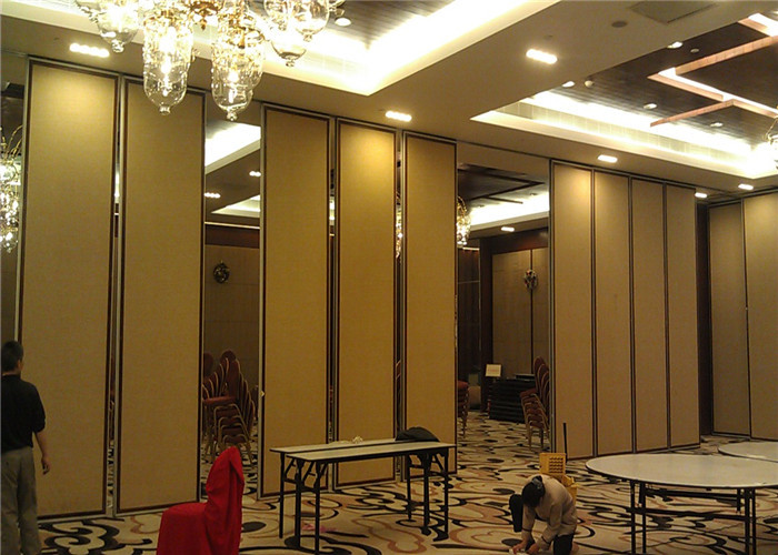 Motorized Manual Operated Projector Fireproof Sliding Partition Wall For Auditorium