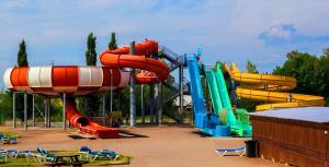 China Water Park Kids Amusement Swimming Pool Fiberglass Spiral Tube Bowl Slide Set wholesale