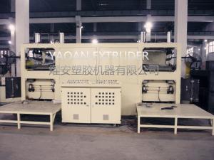China Electric Heating ABS Luggage Making Machine / Vacuum Thermoforming Machine wholesale
