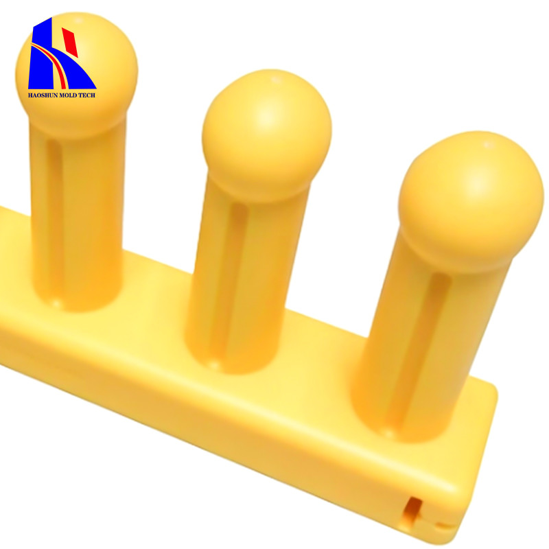 Yellow Gas Assisted Injection Moulding , PP Film Gate Injection Molding